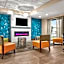 La Quinta Inn & Suites by Wyndham Midwest City - Tinker AFB