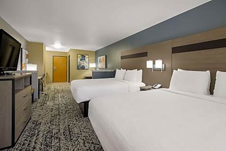 Queen Suite with Two Queen Beds - Non-Smoking