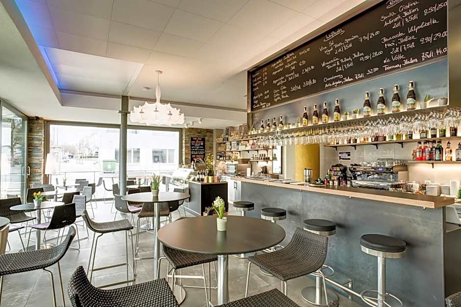 Hotel SiX