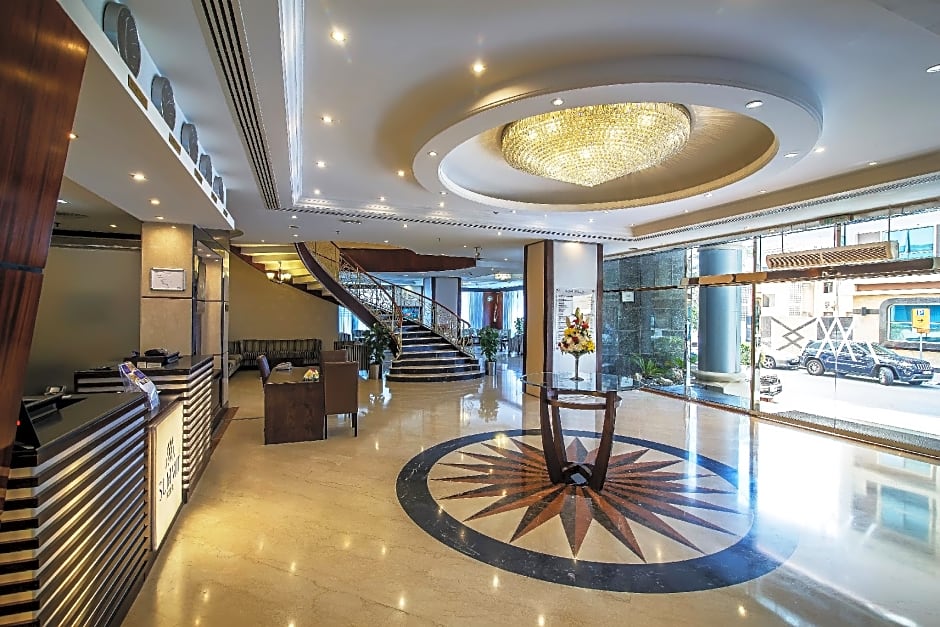 Landmark Summit Hotel