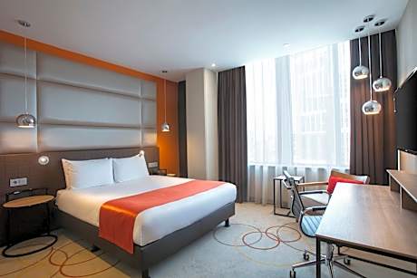 Standard Queen Room with Walk-In Shower