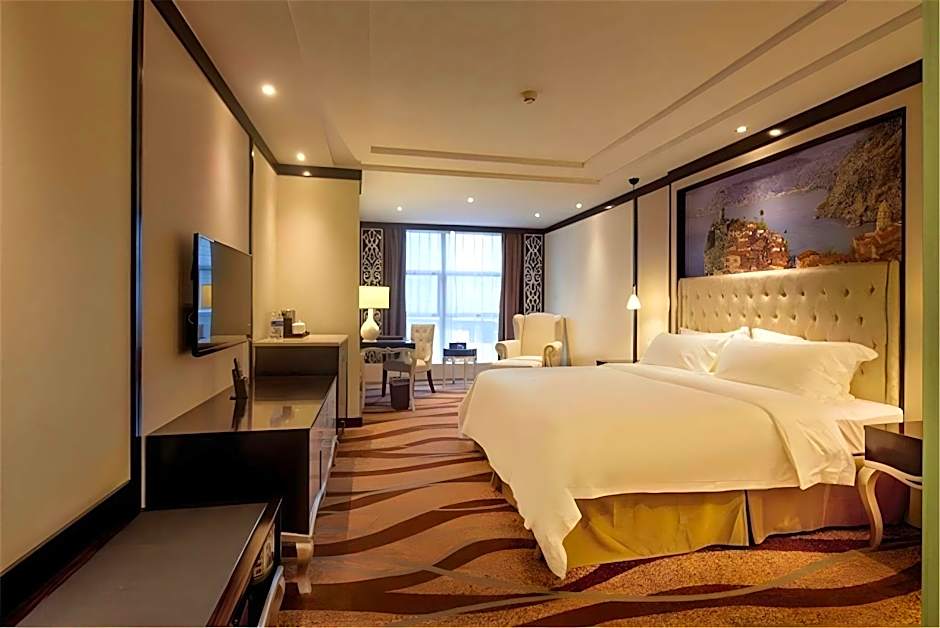First Residence Hotel