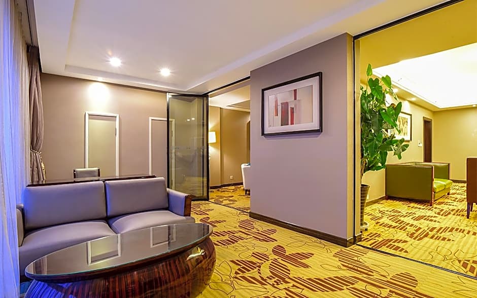 Country Garden Phoenix Hotel Tongliao