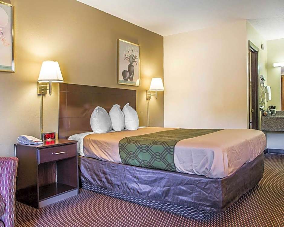 Econo Lodge near Missouri University of Science and Technology