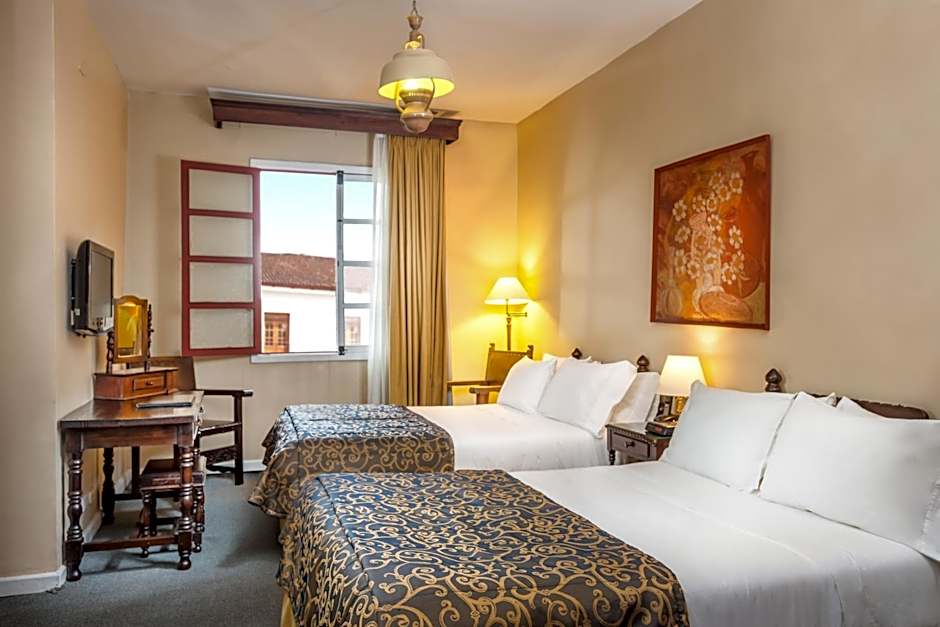 Hotel Dann Monasterio