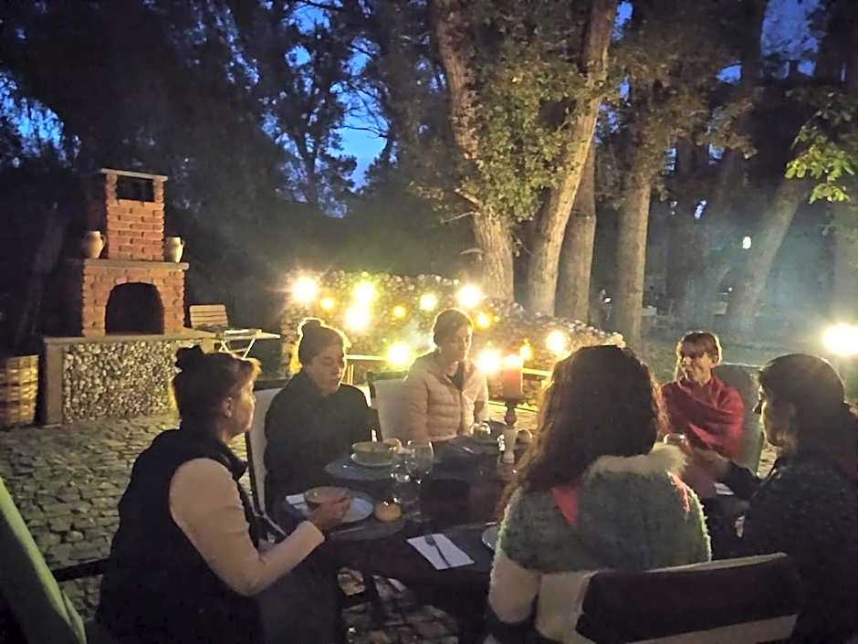 SUNOLUS VINEYARDHOUSe