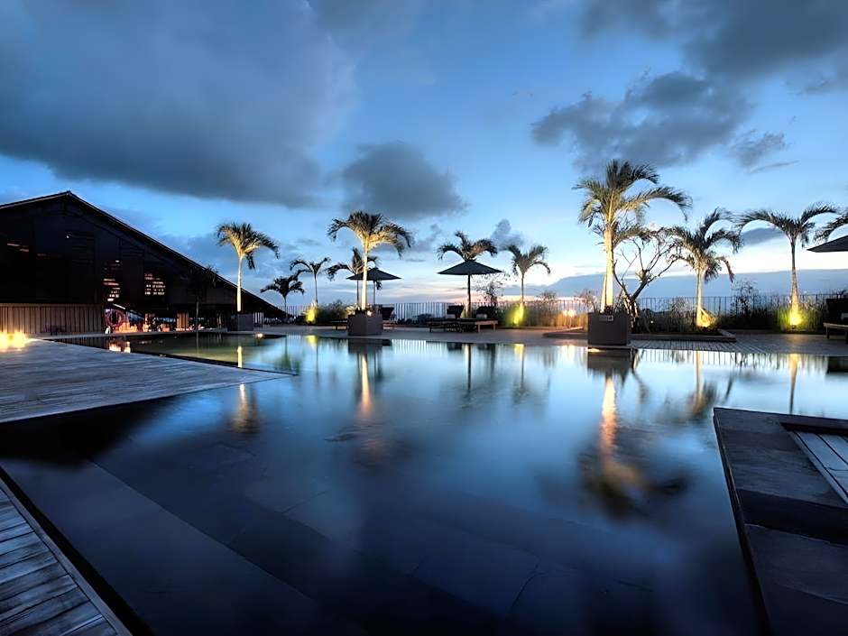 Cross Paasha Bali Seminyak