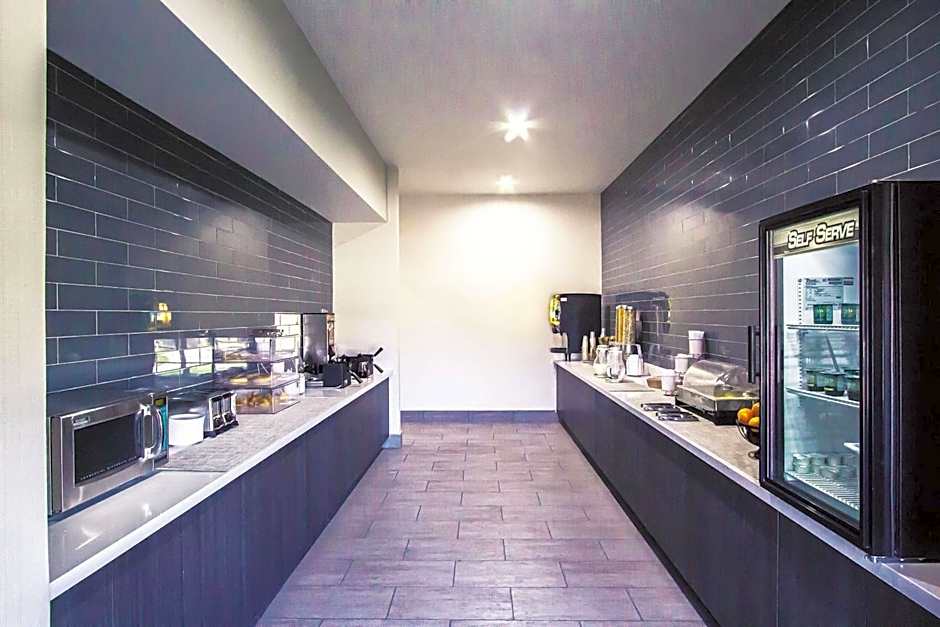 La Quinta Inn & Suites by Wyndham Pampa
