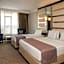 Elite World Nest Van