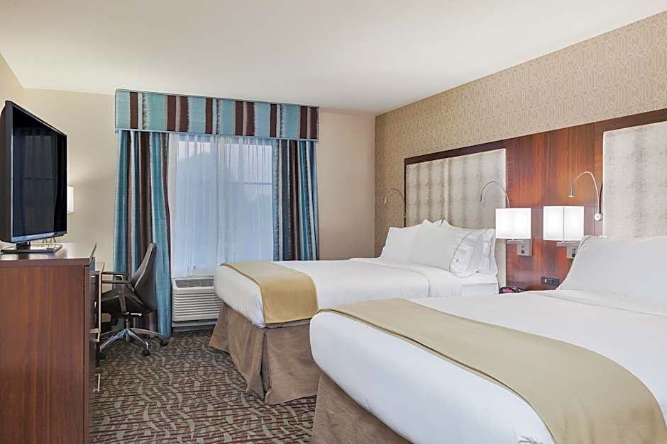 Holiday Inn Express & Suites Eureka By IHG