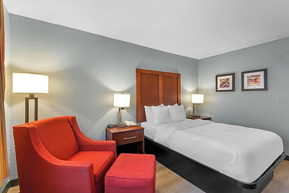 Quality Inn Waverly