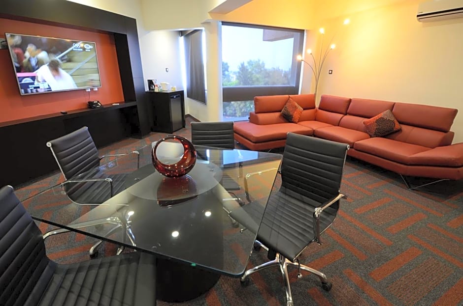 Holiday Inn Mexico Dali Airport by IHG