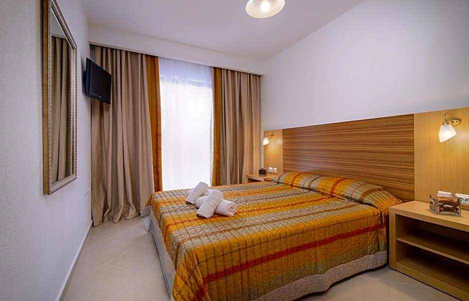Apanemia Apartments by Flegra
