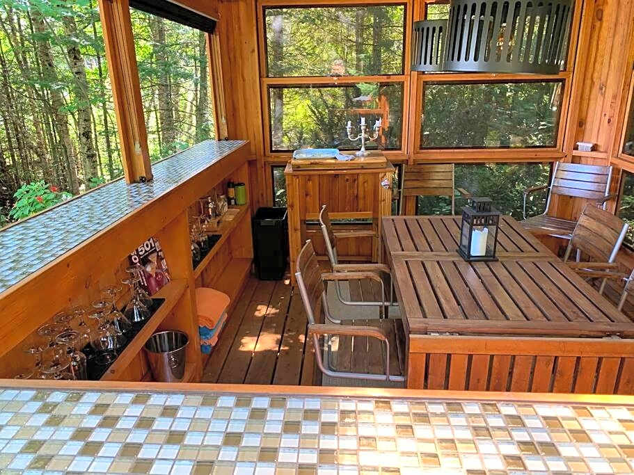 Ty-Llyn - Lakeside Spa Retreat