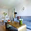 Grandom Suites
