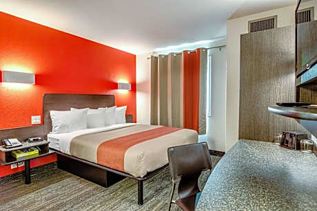 Queen Room - Disability Access - Roll in Shower