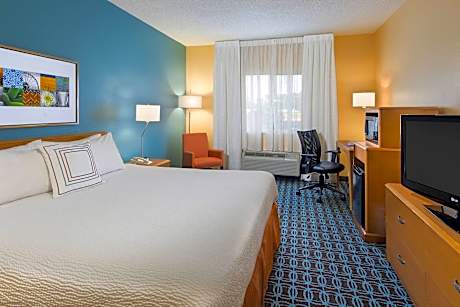 1 King Bed Nonsmoking Accessible