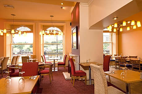 Premier Inn Newcastle City Centre - Quayside