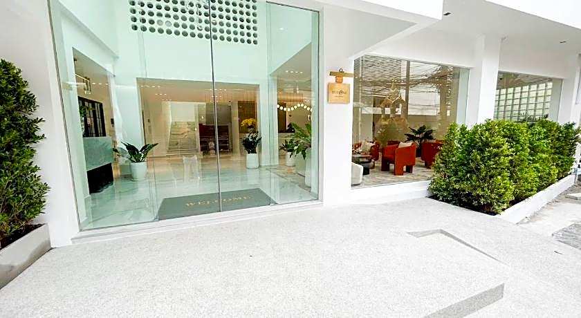 The One Hotel Bay Breeze Pattaya