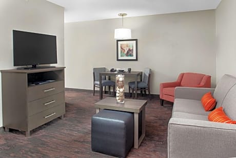 One-Bedroom Suite with Two Double Beds - Non-Smoking