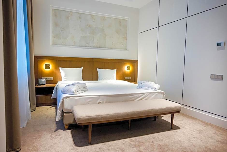 Grand Tien Shan Hotel