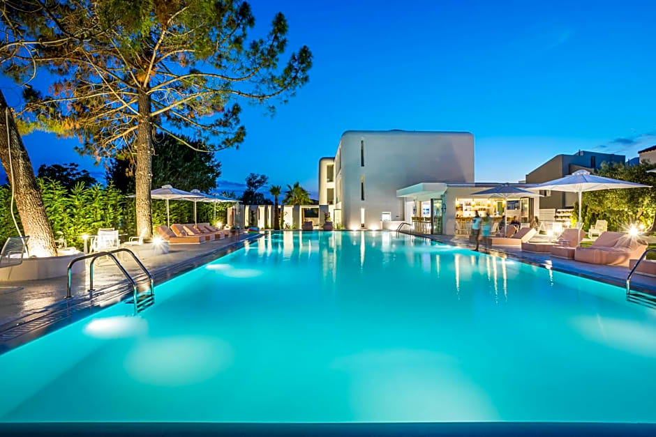 Cocoοns Suites & Villas Fourka