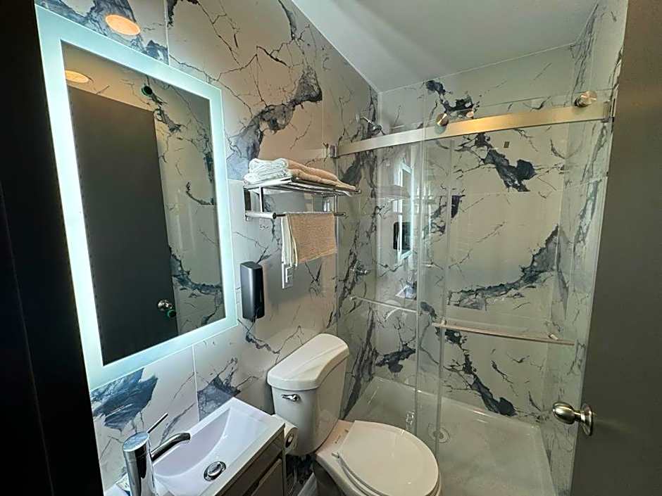 Moon Hotel Brooklyn