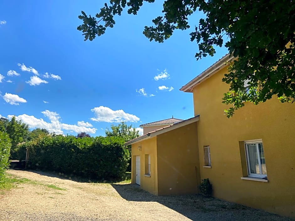 Chambres dans villa avec piscine