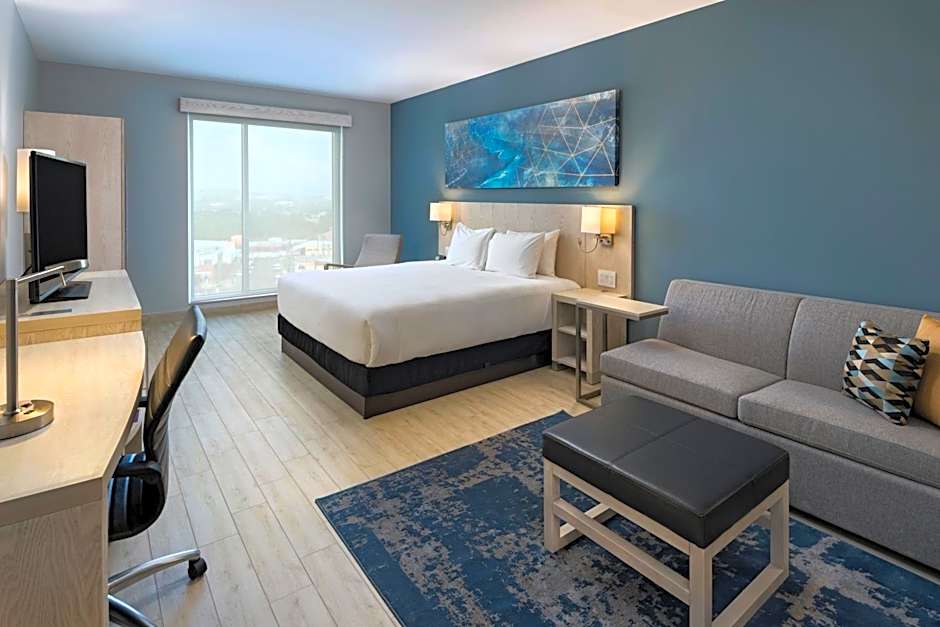 Photo 1 of 4 of 1 King Bed, Accessible