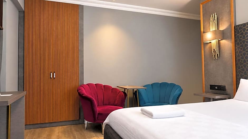 TALLES CITY HOTEL
