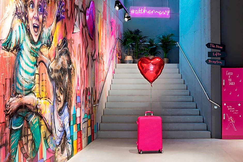 Moxy Frankfurt City Center