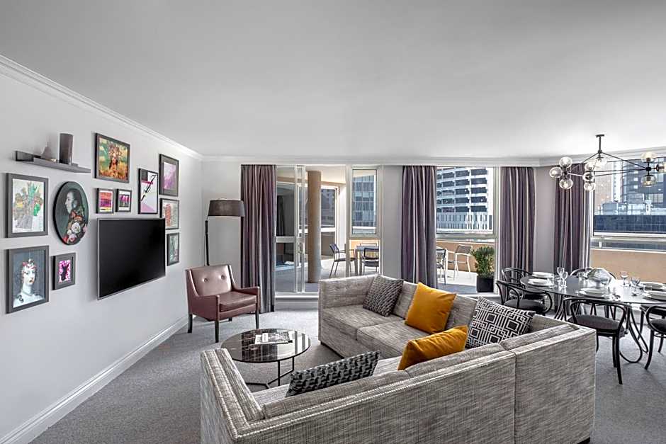 Mantra 2 Bond Street