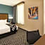 La Quinta Inn & Suites by Wyndham Chicago Downtown