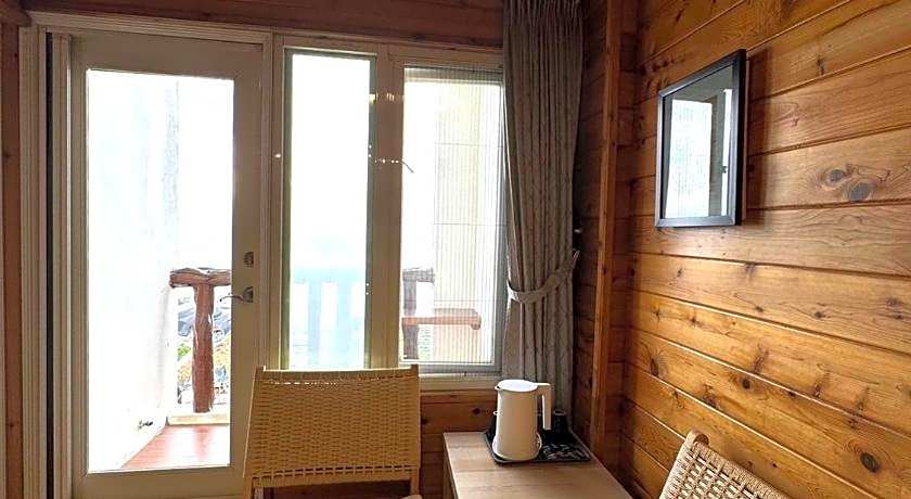 Dindai Glass Vacation Villa