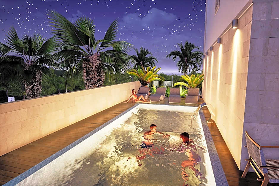 Hotel Larimar