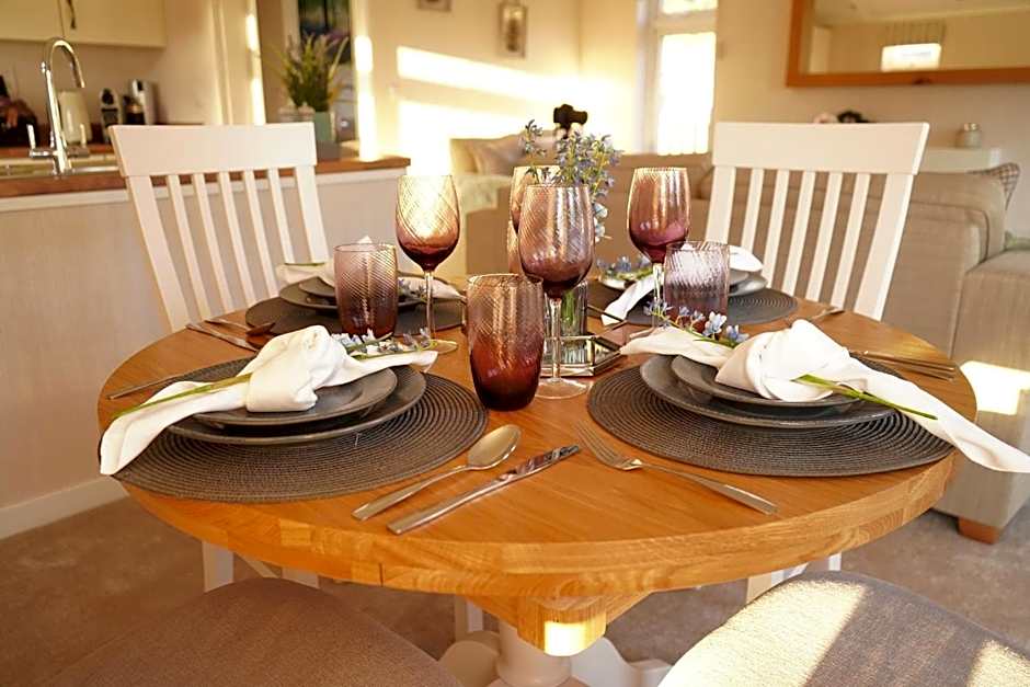 Hollicarrs - Bluebell Lodge