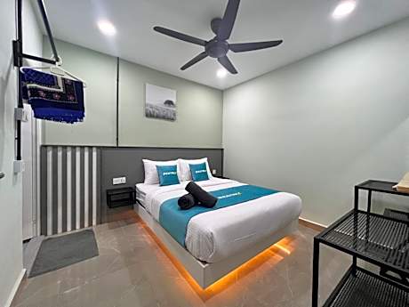 Standard Queen without Window