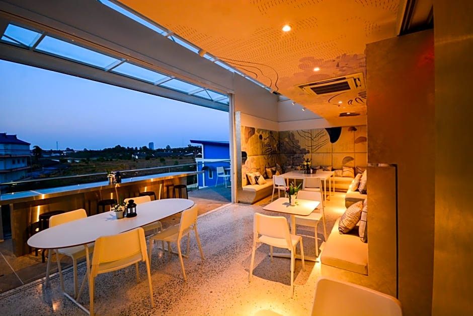 Comet Hotel Surat Thani