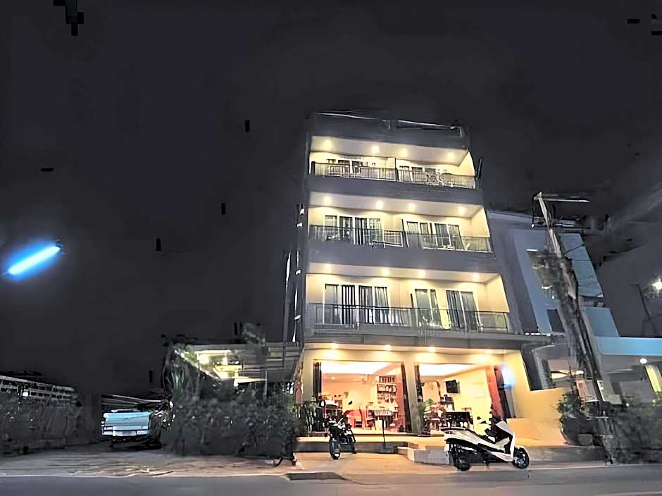 Choophorn House