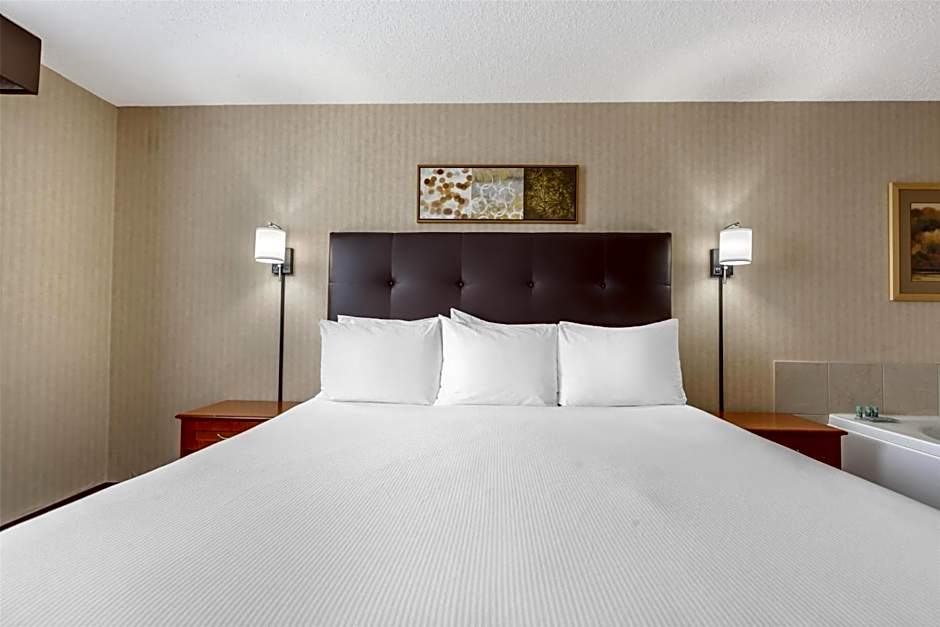 Best Western Cold Lake Inn