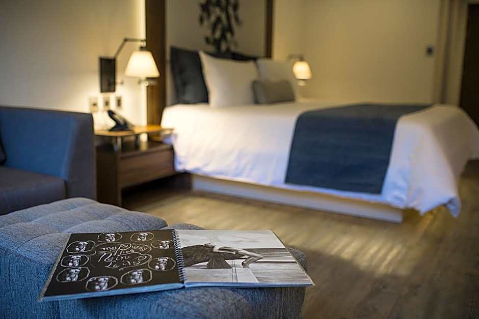 Flow Condesa - Adults Only