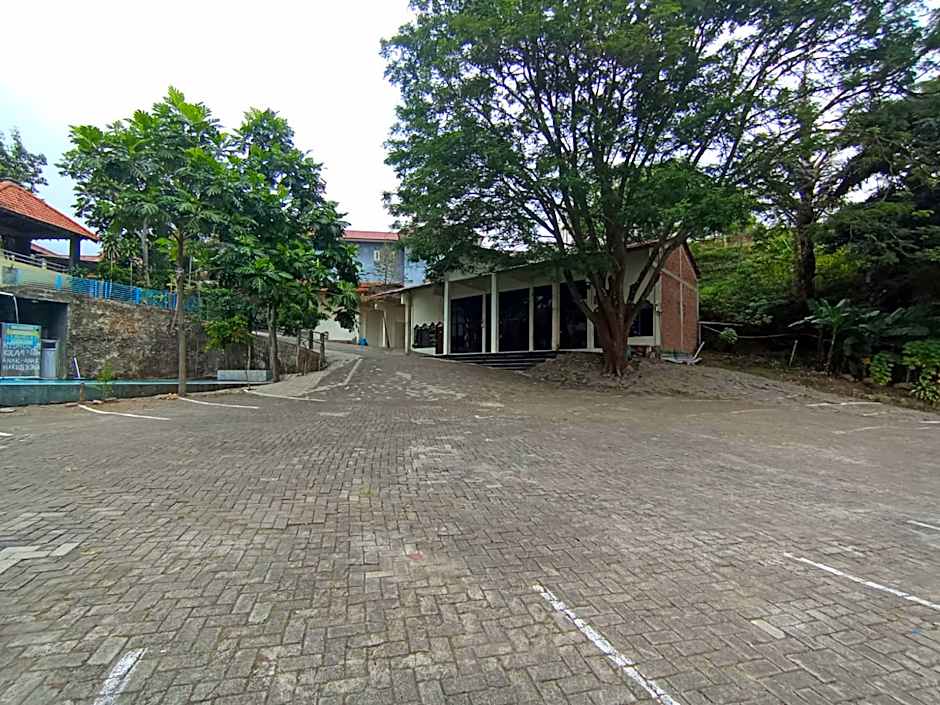 Villa Asia Jaya RedPartner