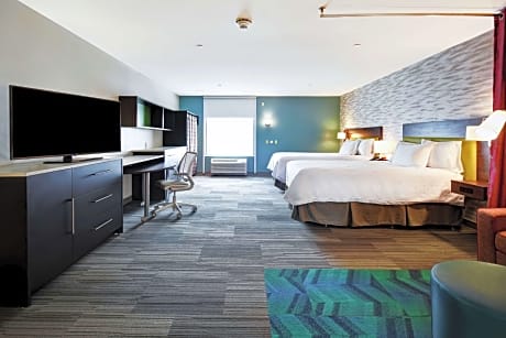 1 King Bed Studio Suite Nonsmoking