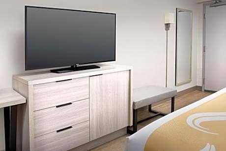 Upgraded King Room- Non Smoking