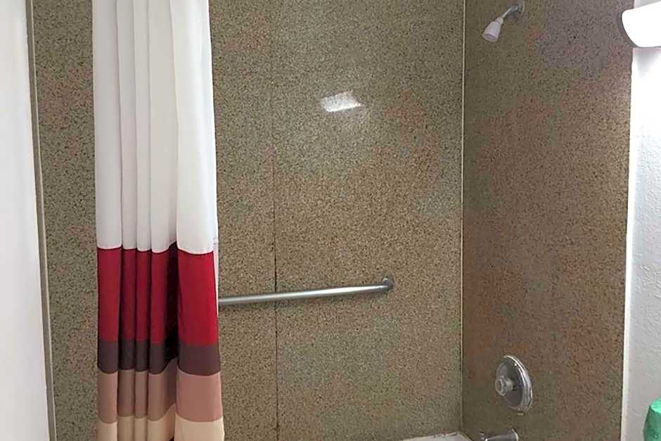 Travelodge by Wyndham San Antonio Lackland AFB