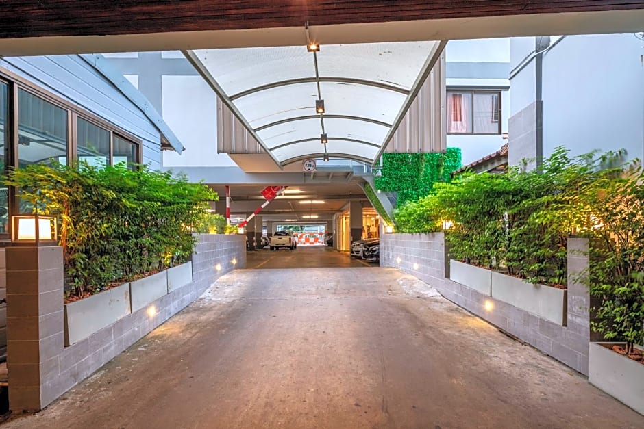 Penyos Service Apartment