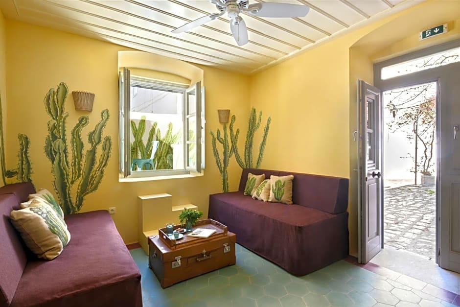 Cactus Hydra - Art Apartments