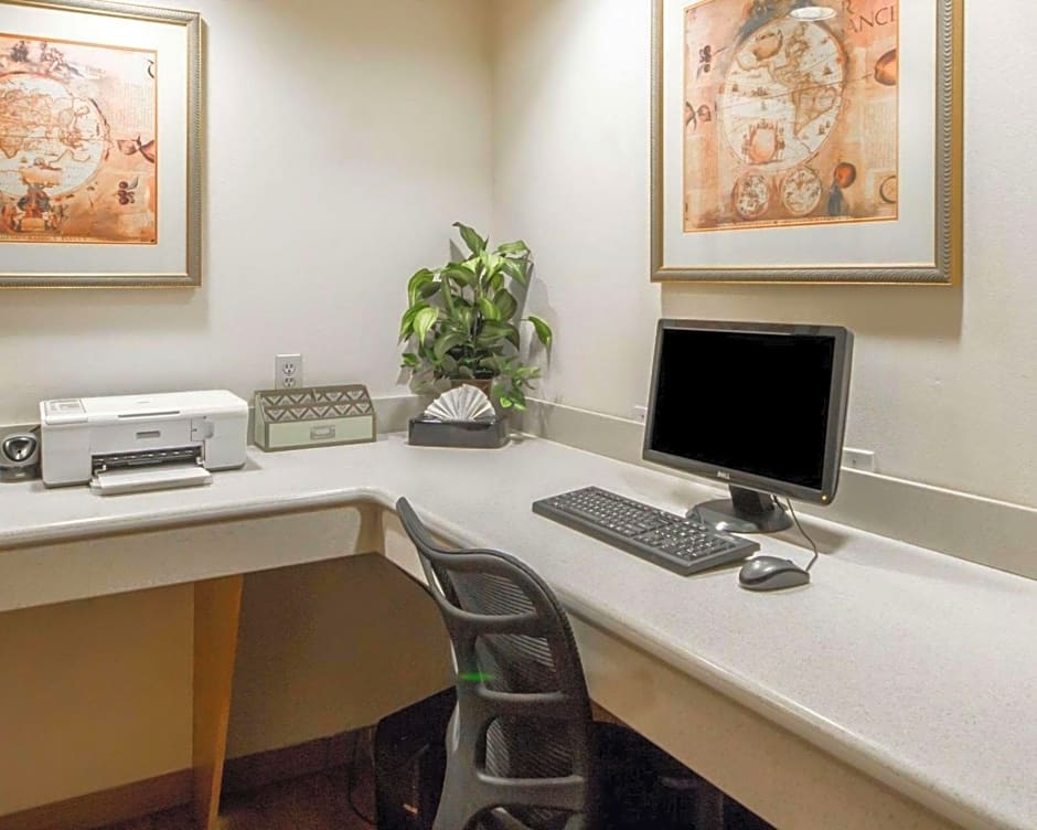 Quality Inn Tulsa-Downtown West