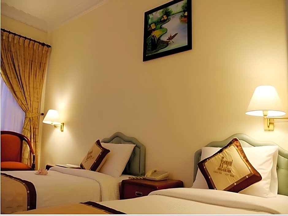Royal Hotel