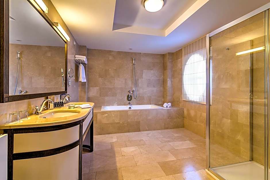 Epoque Hotel - Relais & Chateaux